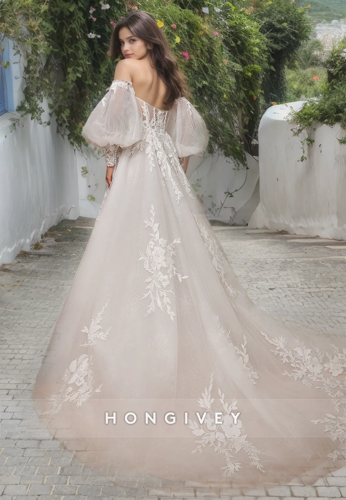 A-Line Sweetheart Long Sleeve Lace Applique Tulle Wedding Dress