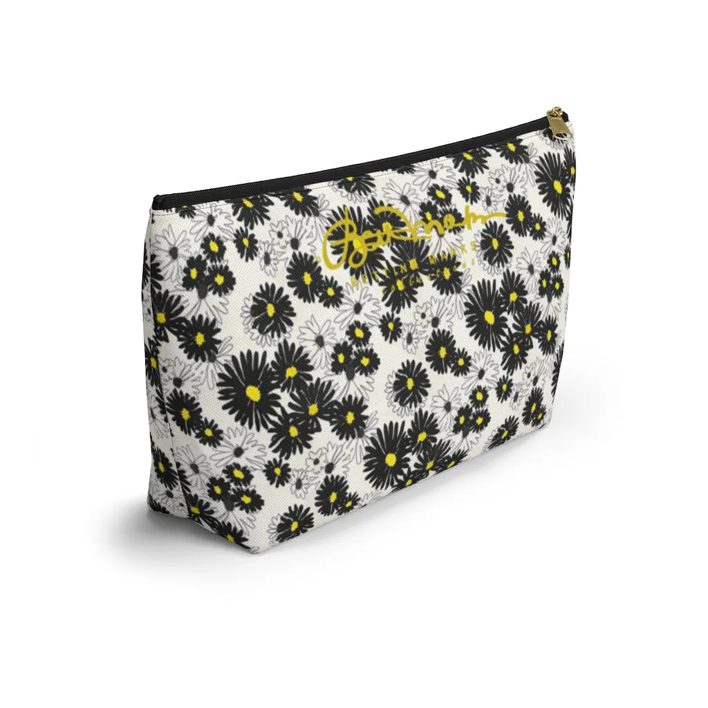 Daisy Accessory Pouch w T-bottom