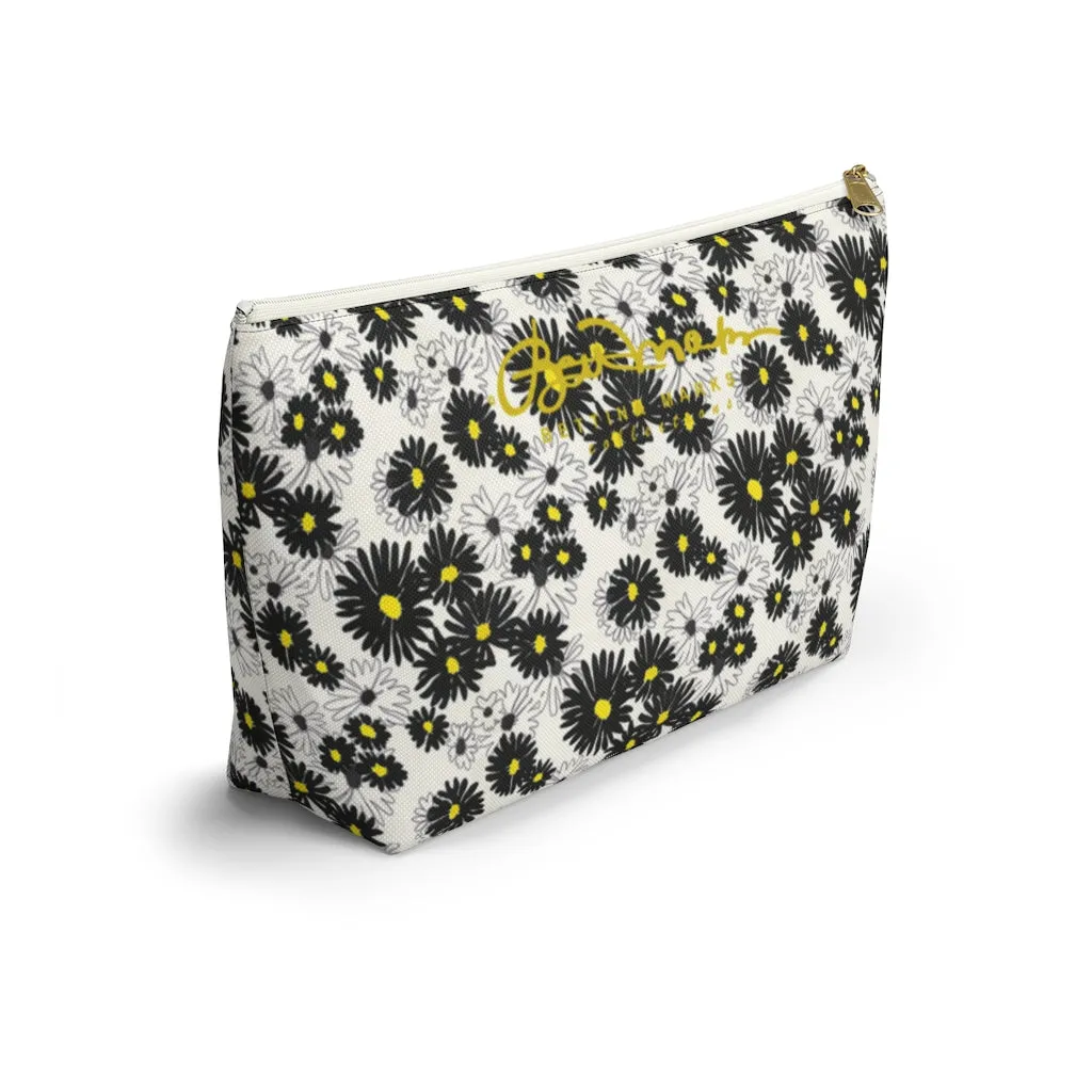 Daisy Accessory Pouch w T-bottom