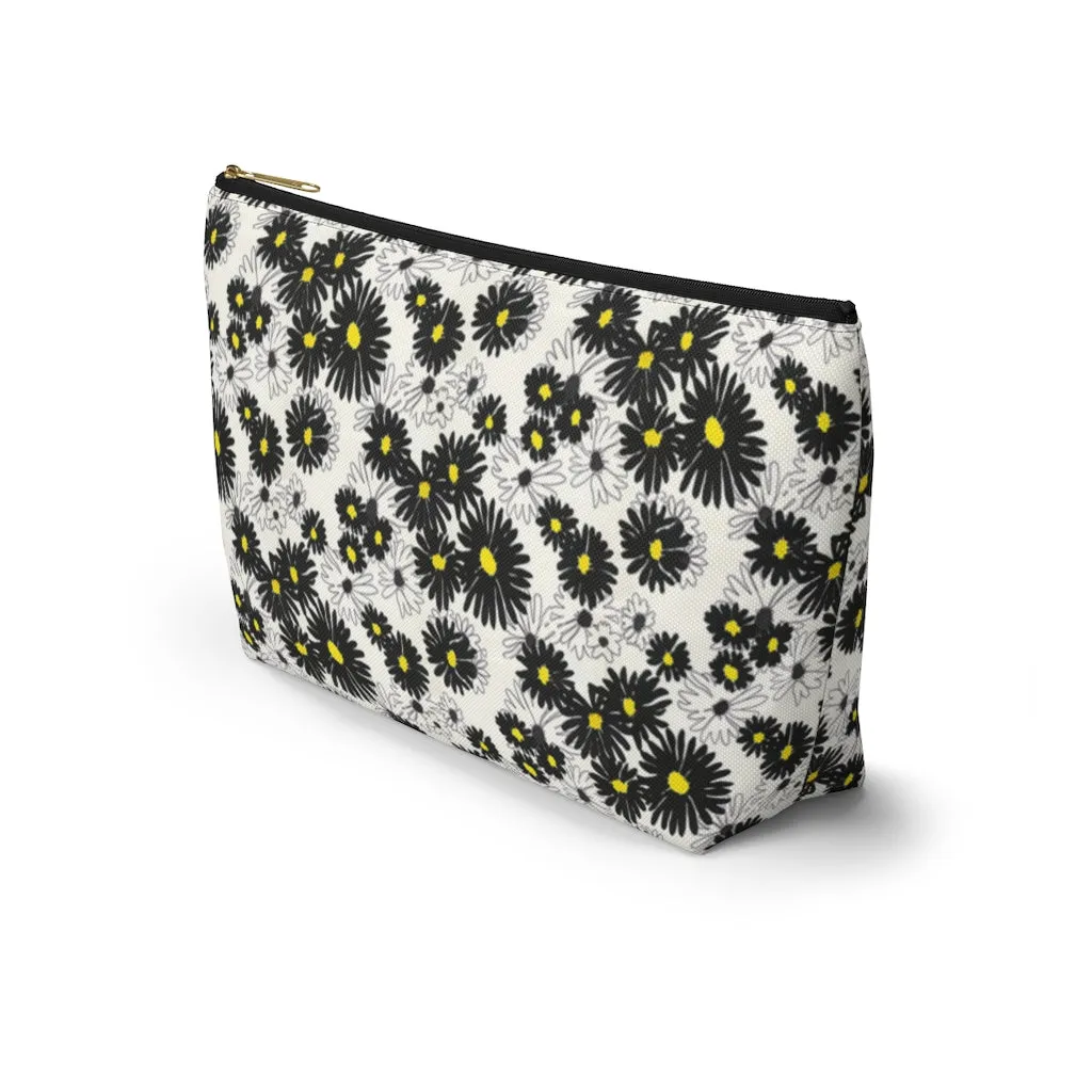 Daisy Accessory Pouch w T-bottom