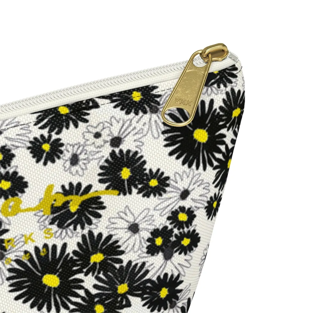 Daisy Accessory Pouch w T-bottom