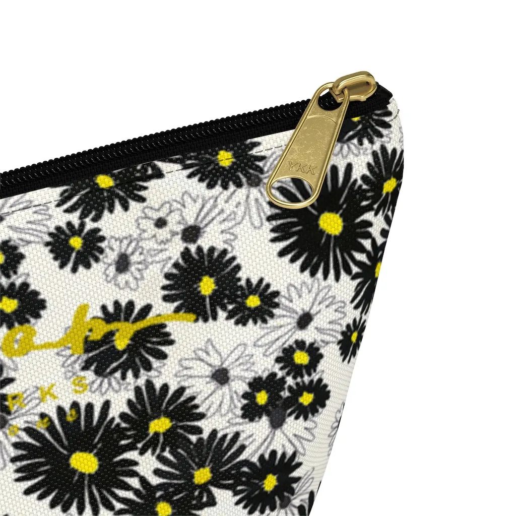 Daisy Accessory Pouch w T-bottom