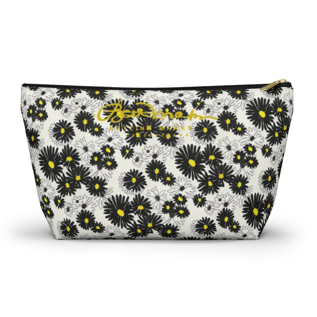 Daisy Accessory Pouch w T-bottom